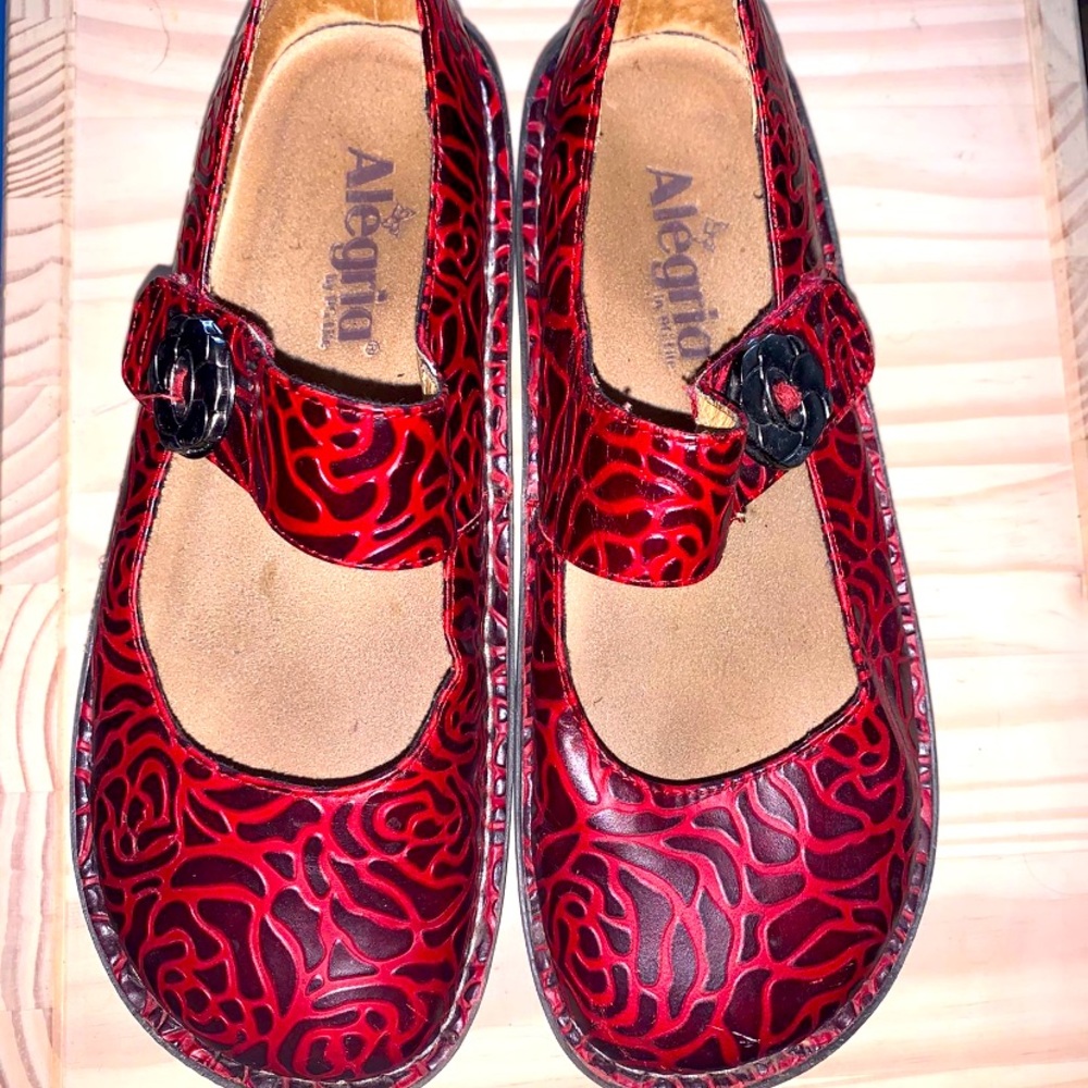 Red Rose Mary Jane Algeria Nurse/ doctor clogs